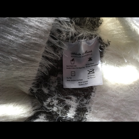 Fluffy sweater - Picture 6 of 6